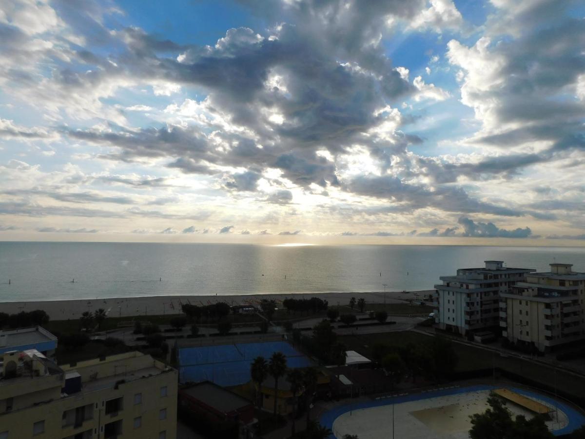 Punto Di Osservazione Lido di Fermo Luaran gambar