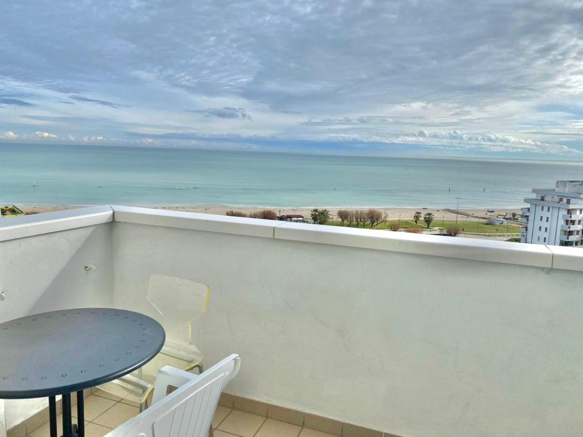 Punto Di Osservazione Lido di Fermo Luaran gambar