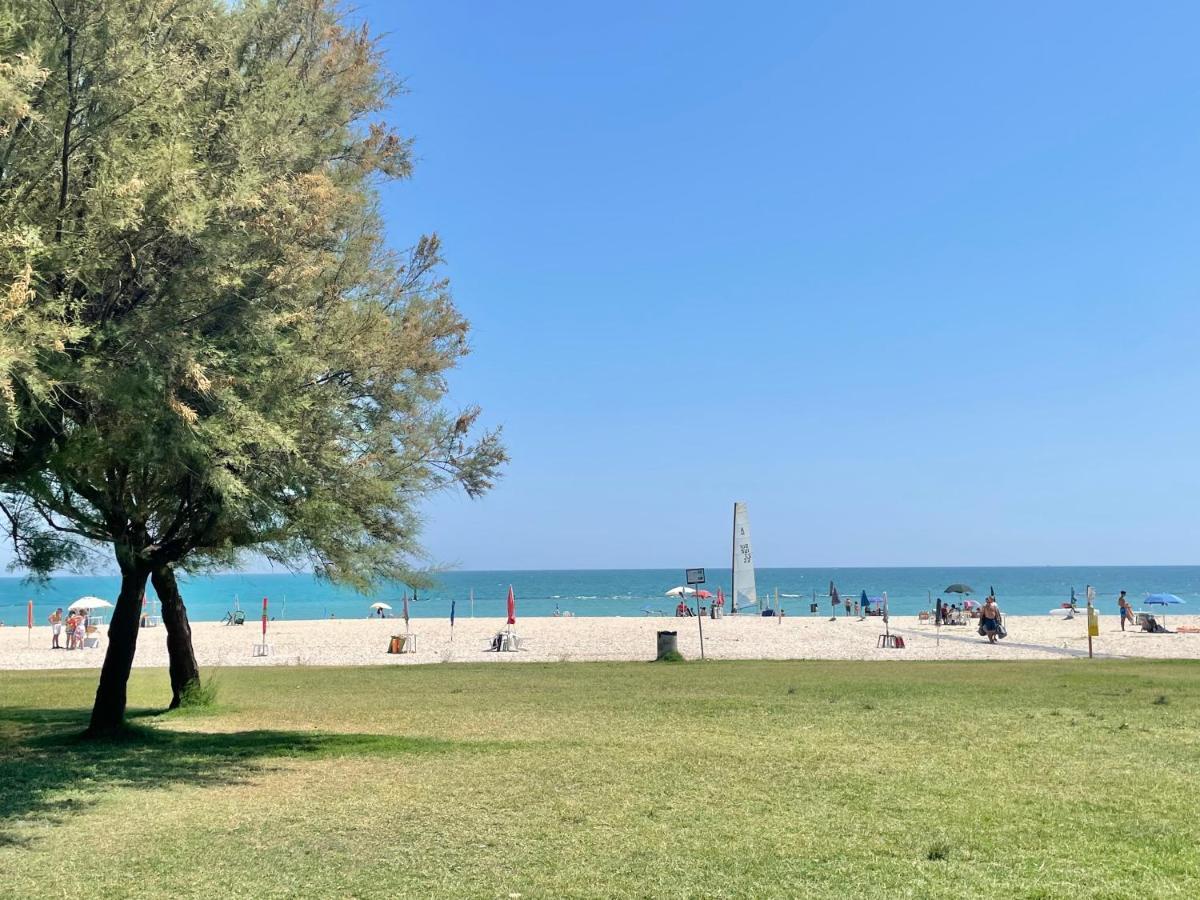 Punto Di Osservazione Lido di Fermo Luaran gambar